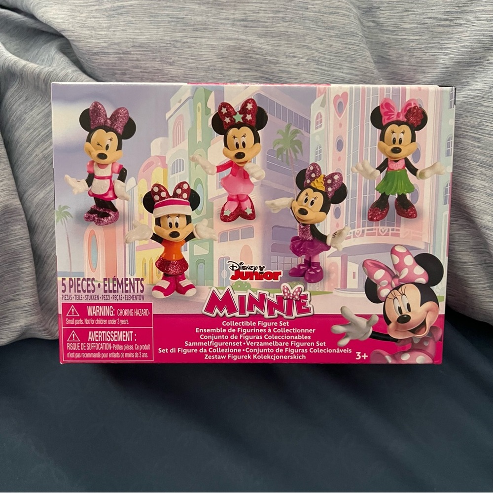 Minnie Mouse Figures